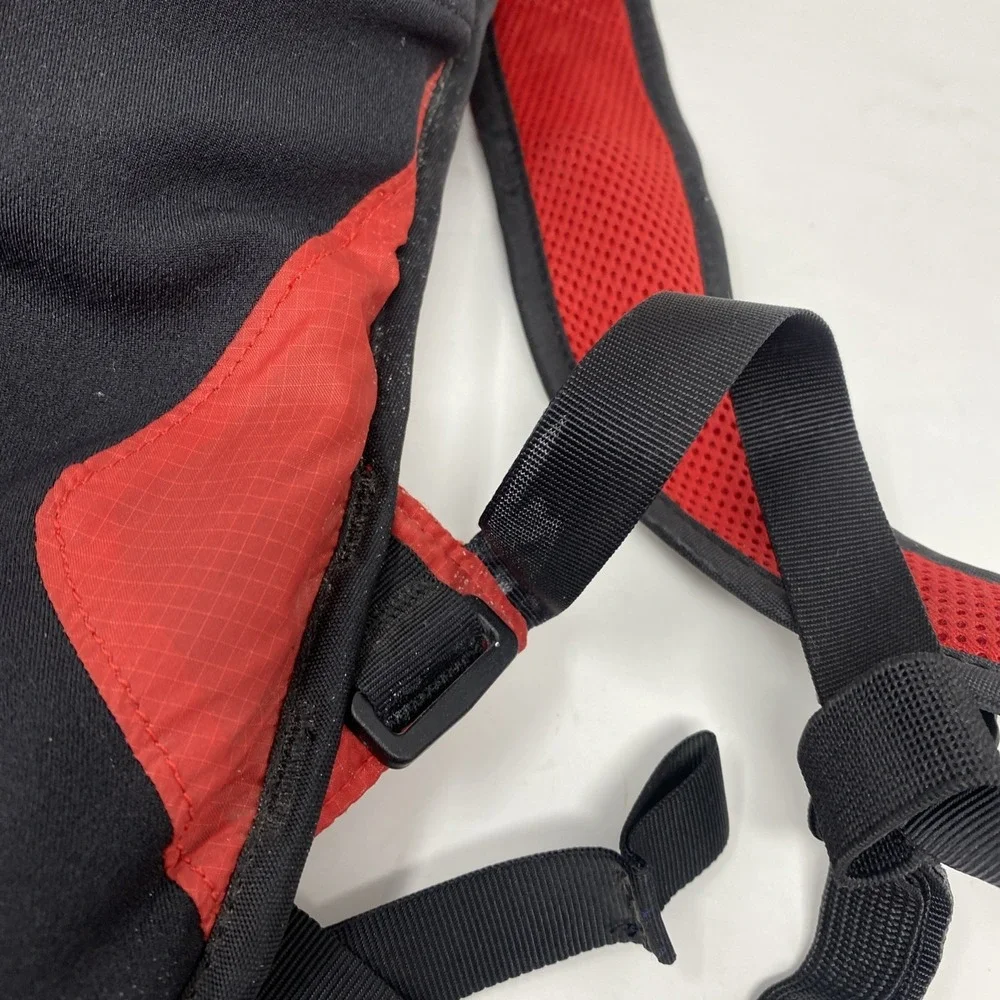 Camelbak Hydration Pack Backpack Red Black Hiking Outdoors w/ Bladder